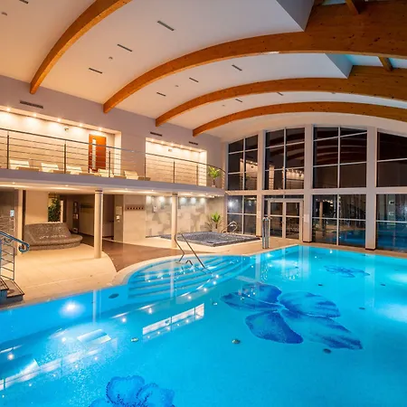 Marena Wellness & 4*