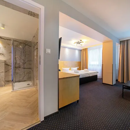 Marena Wellness & 4*