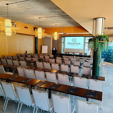 리조트 Marena Wellness & 미에드지보드지